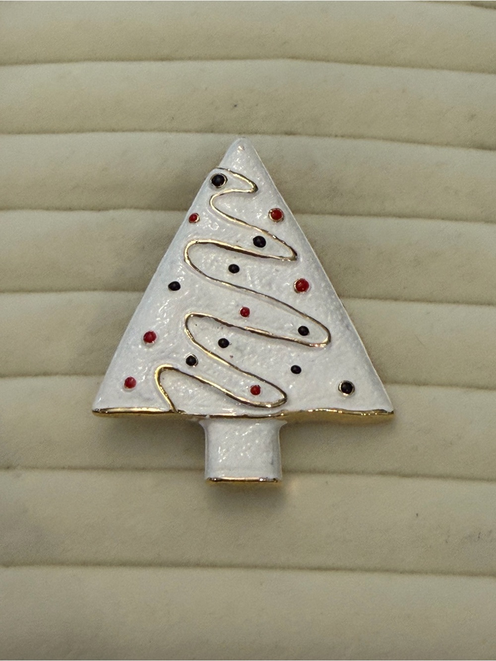 White Christmas Tree‎ Brooch Pin Holiday Gold Trim Elegant Festive